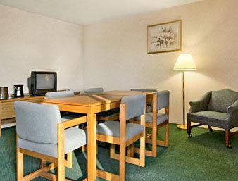 Super 8 By Wyndham Kenmore/Buffalo/Niagara Falls Area Ngoại thất bức ảnh